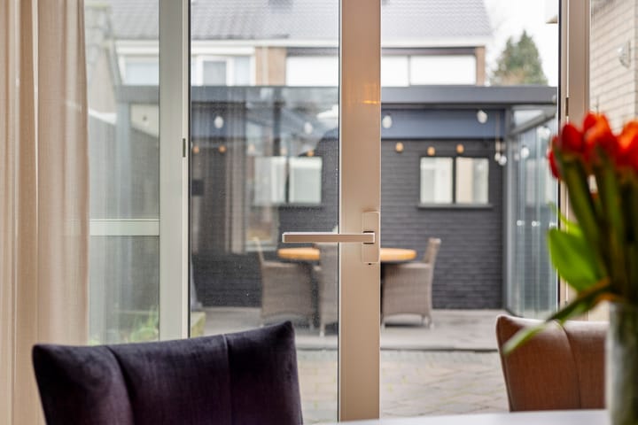 Photo 10 of Holtinkstraat 9