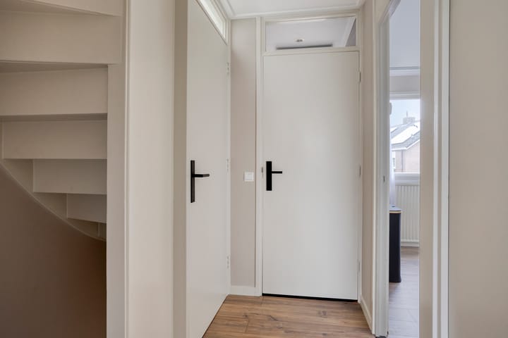 Photo 17 of Holtinkstraat 9