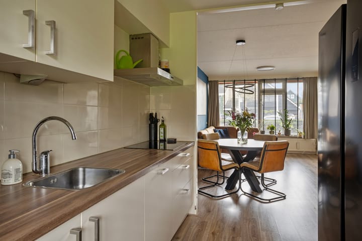 Photo 2 of Aaltenseweg 10-F