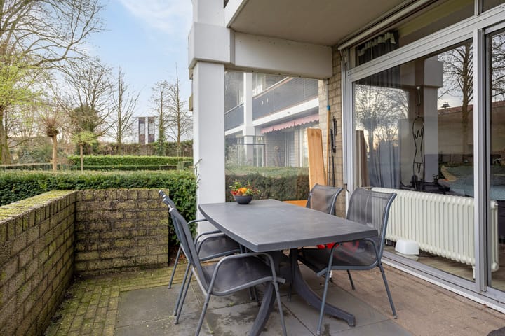 Photo 4 of Aaltenseweg 10-F