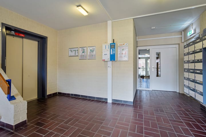 Photo 7 of Aaltenseweg 10-F