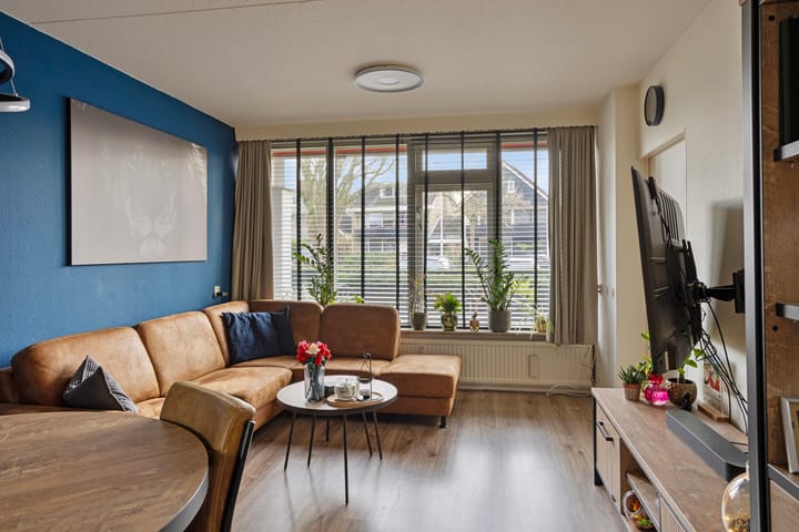 Photo 10 of Aaltenseweg 10-F