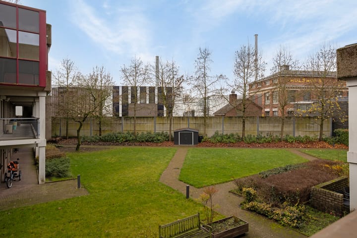 Photo 32 of Aaltenseweg 10-F