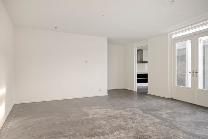 Photo 4 of Huygensstraat 115