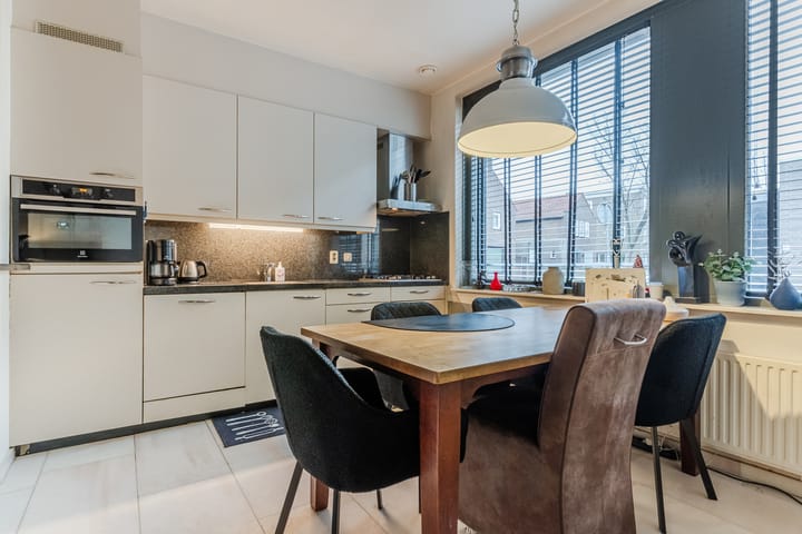 Foto 9 van Cornelis Jolstraat 34