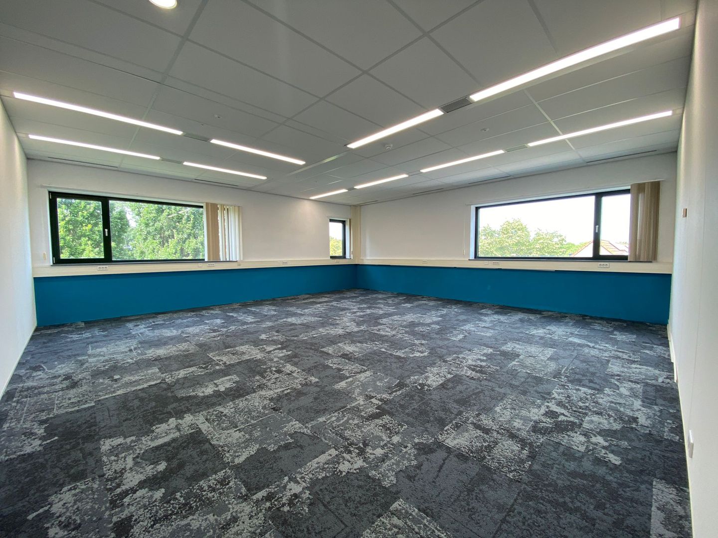 View photo 3 of W. Dreesweg 6