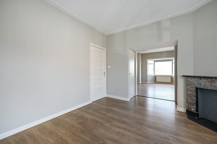 Photo 9 of van de Wateringelaan 284