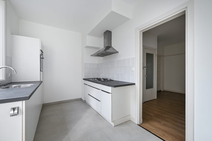 Photo 12 of van de Wateringelaan 284