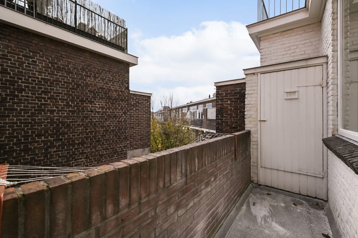 Photo 16 of van de Wateringelaan 284