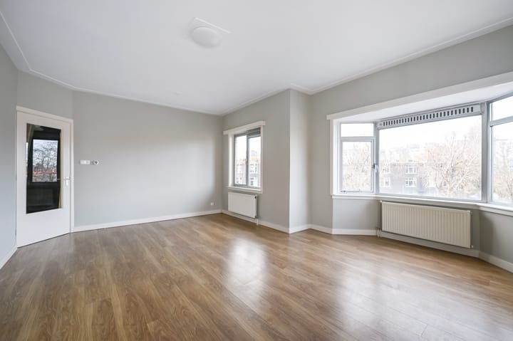 Photo 4 of van de Wateringelaan 284