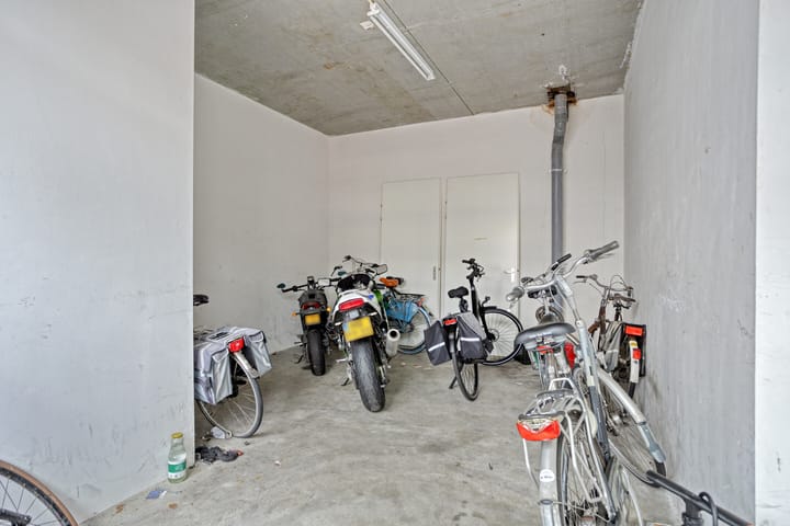 Photo 16 of Bloemstraat 72-1