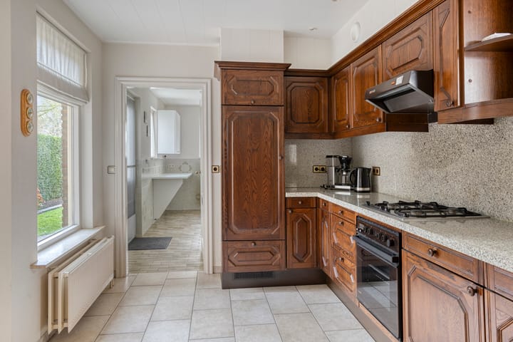 Photo 11 of Voormors 112