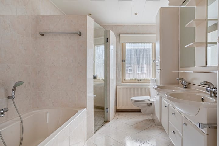 Photo 19 of Voormors 112