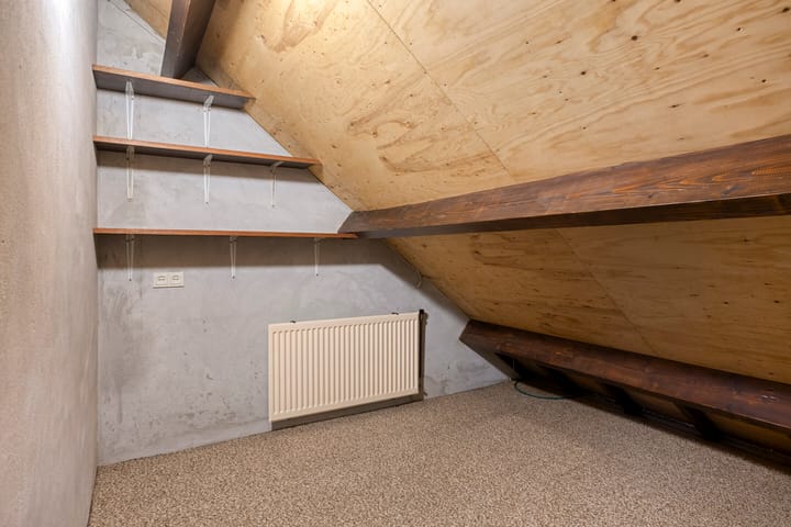 Photo 28 of Voormors 112