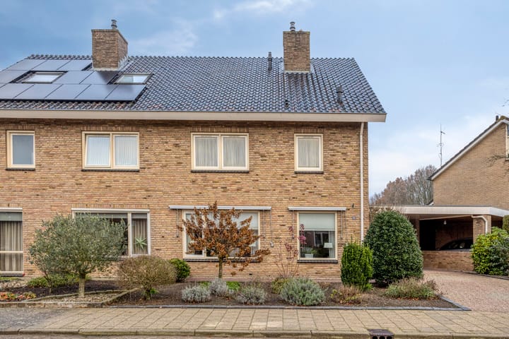 Photo 36 of Voormors 112