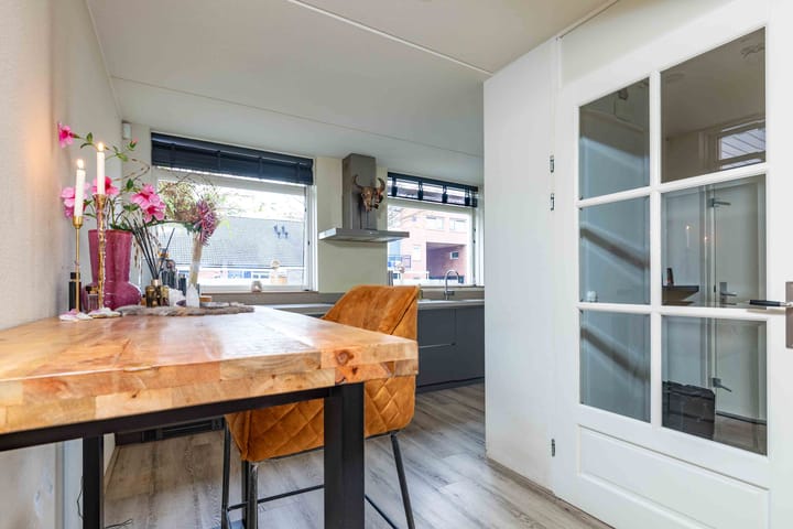 Foto 4 van Madame Curieplein 20