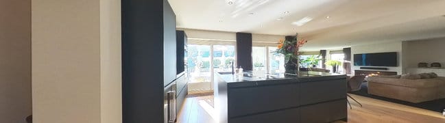 Leefkeuken met eetkamer