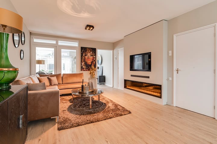 Photo 12 of Beatrixstraat 24