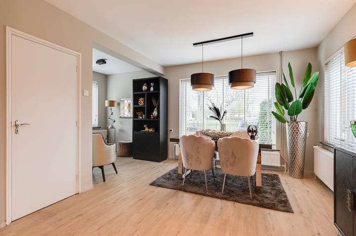 Photo 14 of Beatrixstraat 24