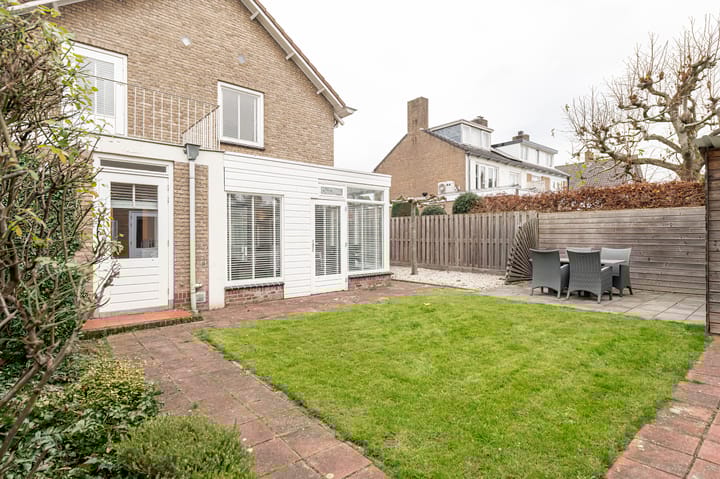 Photo 38 of Beatrixstraat 24