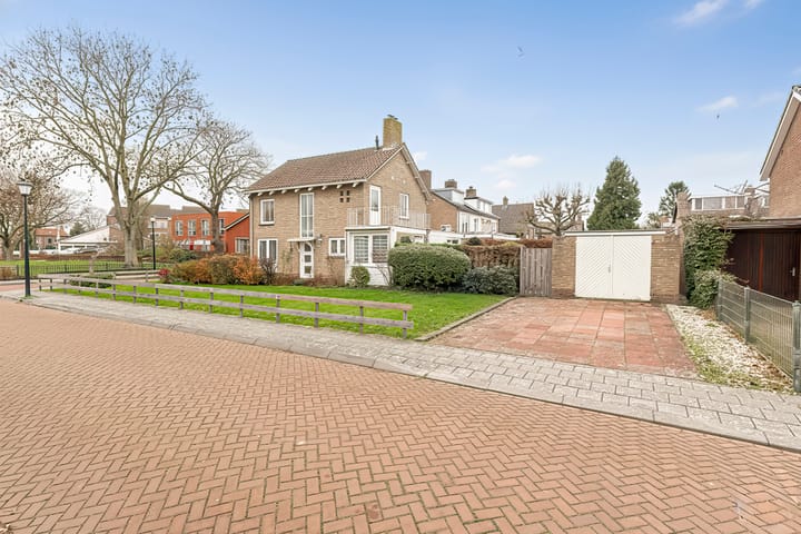 Photo 40 of Beatrixstraat 24