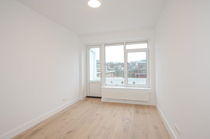 Foto 25 van Theresiastraat 136