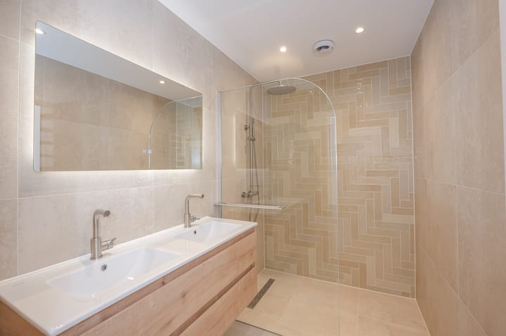 Foto 34 van Theresiastraat 136