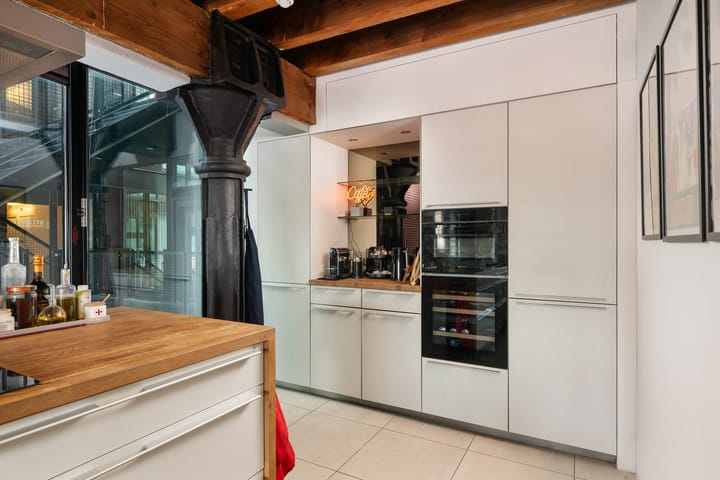 Photo 14 of Lloydstraat 174