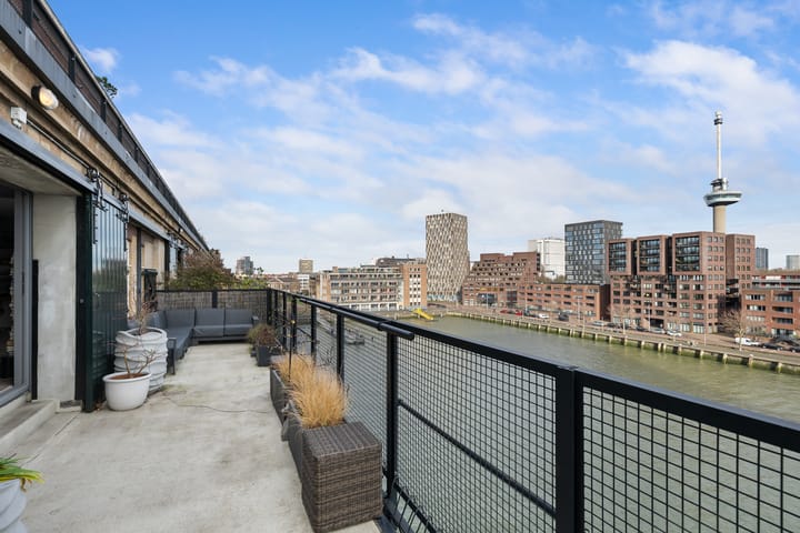 Photo 20 of Lloydstraat 174