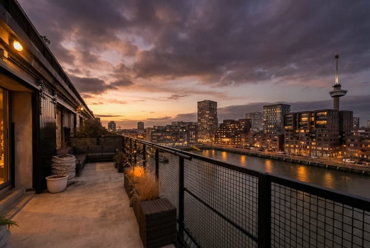 Photo 36 of Lloydstraat 174