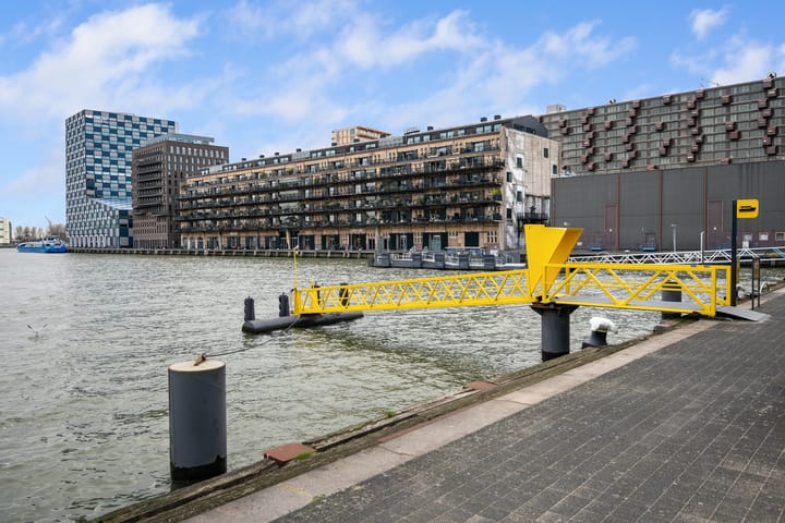 Photo 51 of Lloydstraat 174