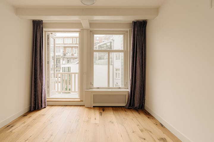 Photo 15 of Willemsstraat 14-D