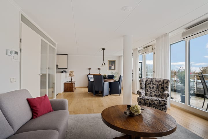 Foto 11 van Marktplein 106