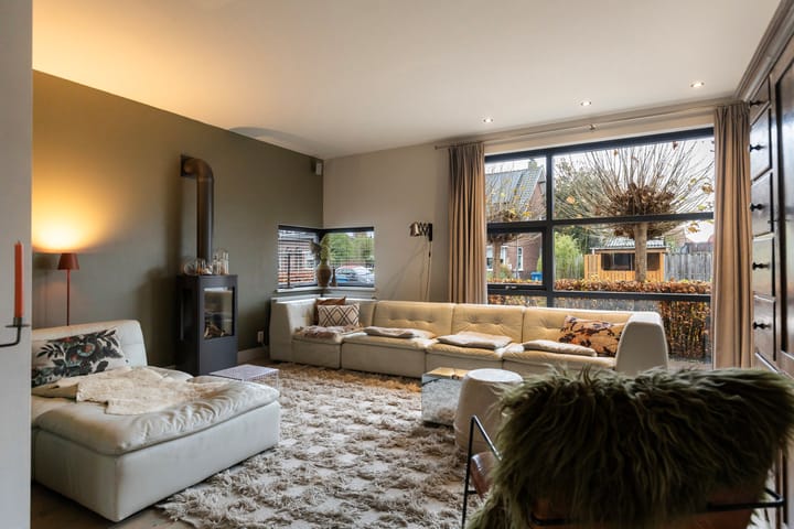 Photo 2 of 1e Wormenseweg 201