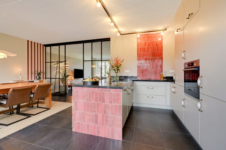 Foto 3 van Emmerikseweg 4-D