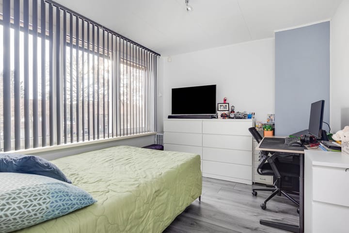 Foto 16 van Merelstraat 10