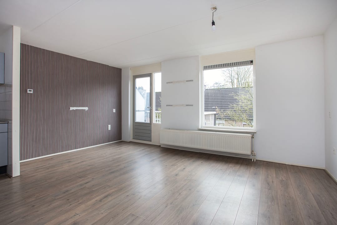 Photo 2 of Willem van Otterloostraat 12