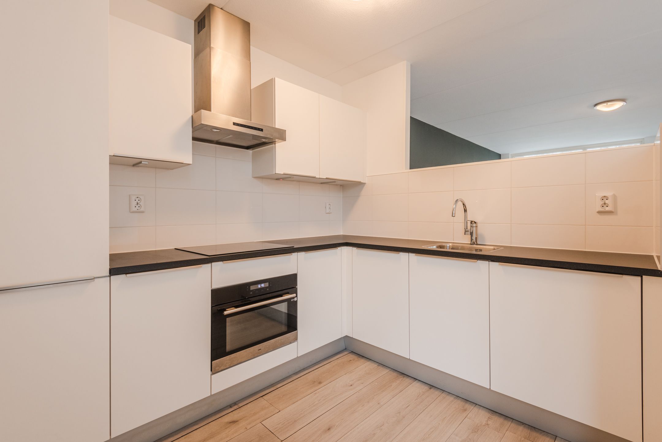 Foto 9 van Lancasterdreef 76