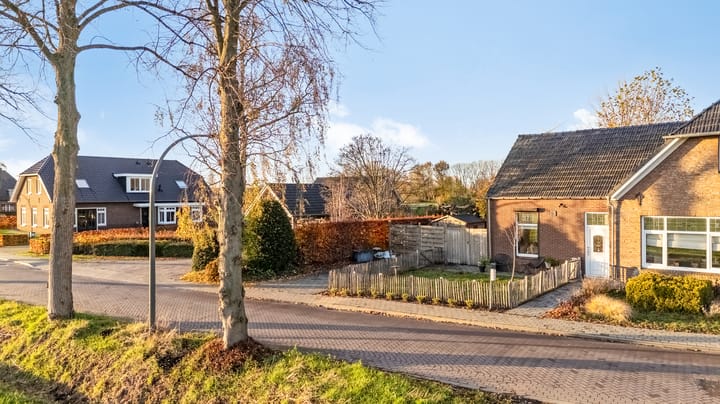 Foto 8 van Emmerikseweg 18-B