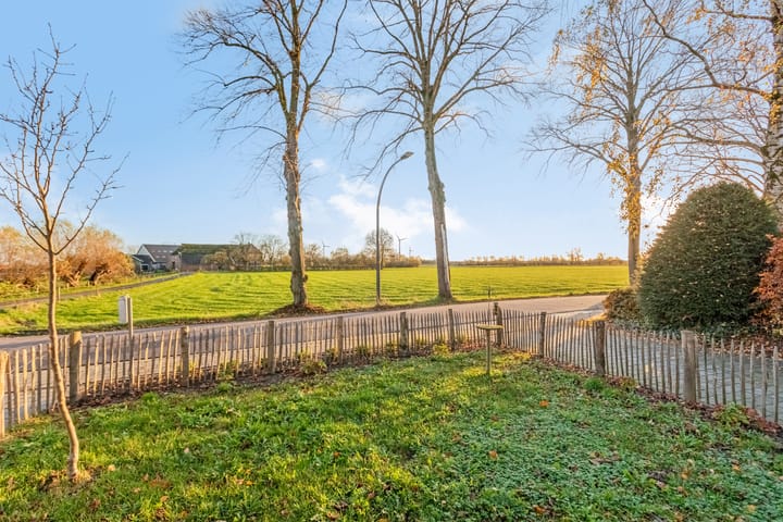 Foto 9 van Emmerikseweg 18-B