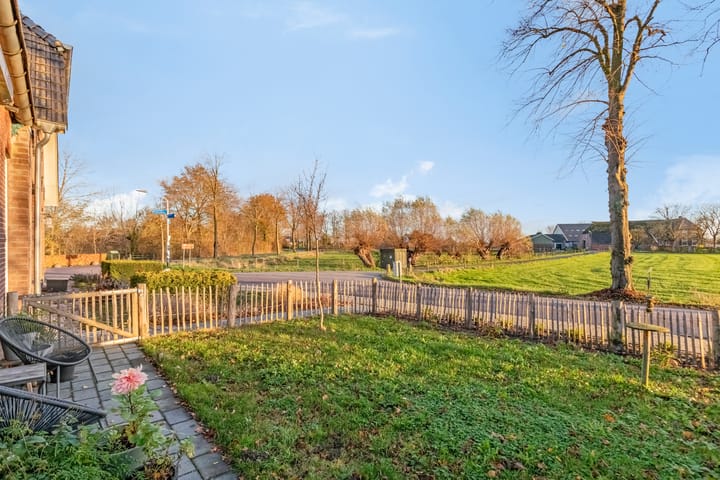 Foto 10 van Emmerikseweg 18-B