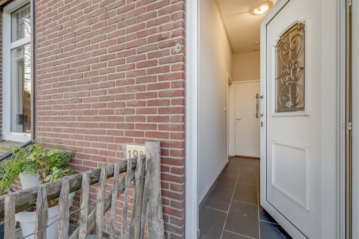 Foto 13 van Emmerikseweg 18-B