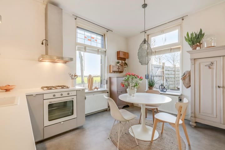 Foto 16 van Emmerikseweg 18-B