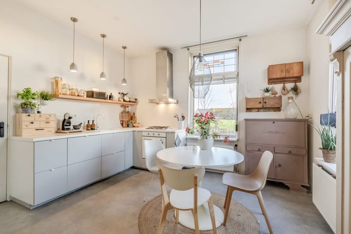 Foto 17 van Emmerikseweg 18-B