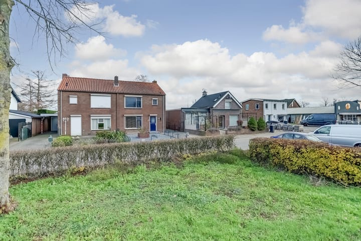 Photo 35 of Provincialeweg 53