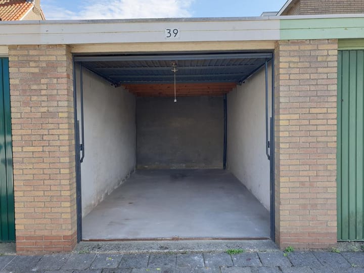 Photo 2 of Schermerstraat 39