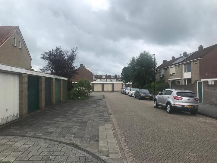 Photo 4 of Schermerstraat 39