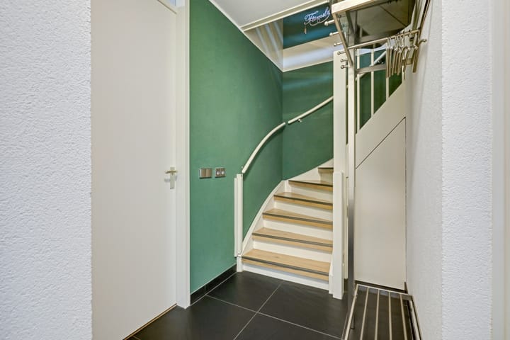 Photo 8 of Willem Schuurmanlaan 17