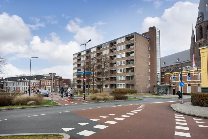 Foto 25 van Oldenzaalsestraat 109-401