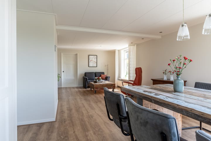 Photo 8 of It Heech 25